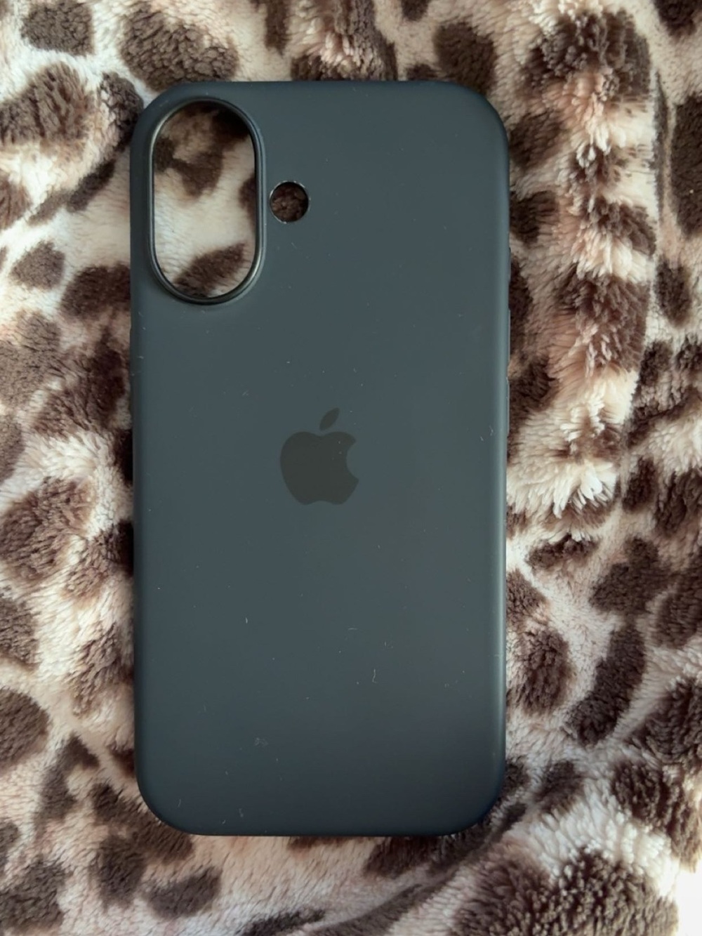 Apple iPhone 16 Silicone Case - Black